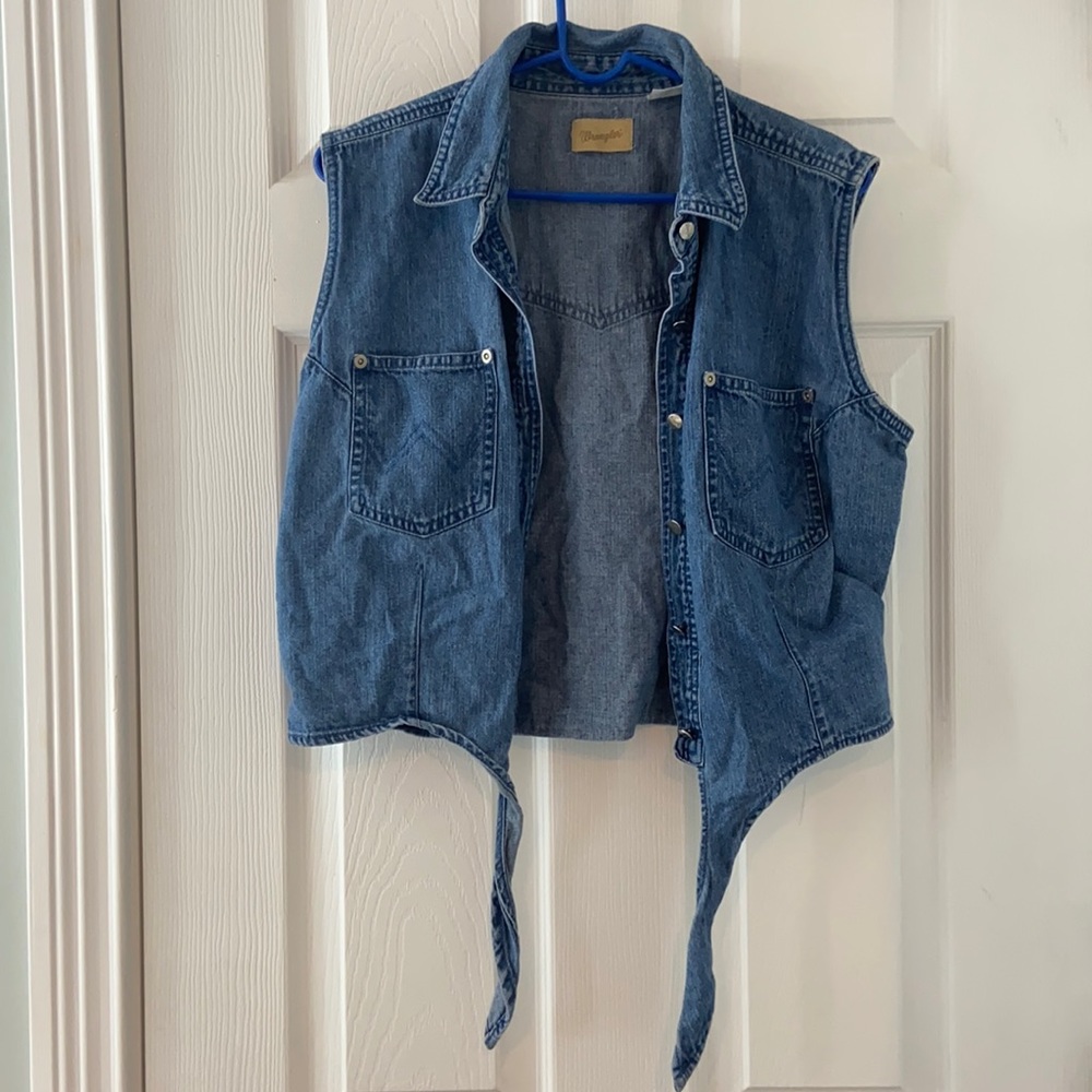 Wrangler jean crop tie button up